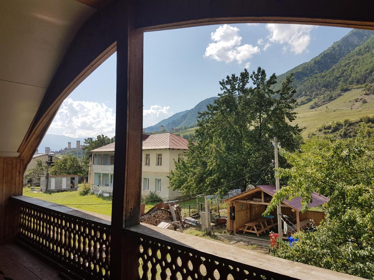 Hostel The Misty Mountains Mestia Bagian luar foto